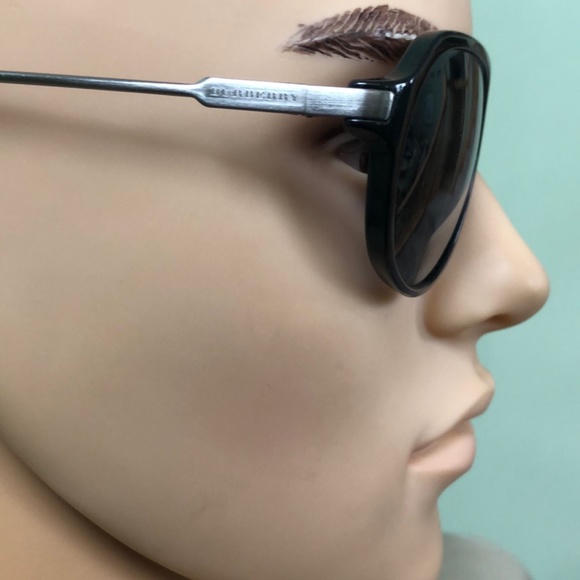 Burberry Men's Black Sunglasses With Case - Picture 1 of 16